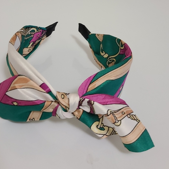 Hairband - Picture 2 of 7